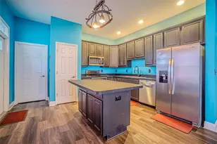 6460 Ashville Dr, Zephyrhills, FL 33542 - Photo 11