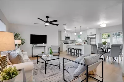 2050 67th Avenue N, Saint Petersburg, FL 33702 - Photo 3