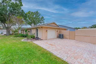 3401 Pico Dr, Tampa, FL 33614 - Photo 31