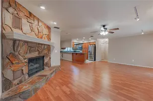 3401 Pico Dr, Tampa, FL 33614 - Photo 7