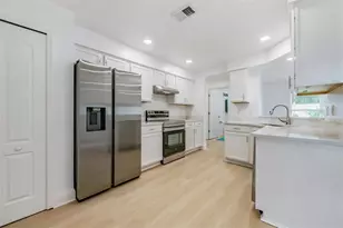 4208 Pine Isle Dr, Lutz, FL 33558 - Photo 9