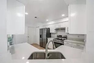 4208 Pine Isle Dr, Lutz, FL 33558 - Photo 13