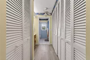 1421 Sea Gull Dr S, Saint Petersburg, FL 33707 - Photo 33