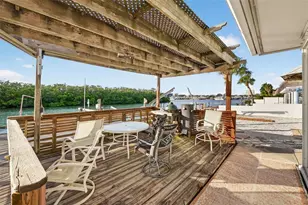 1421 Sea Gull Dr S, Saint Petersburg, FL 33707 - Photo 37