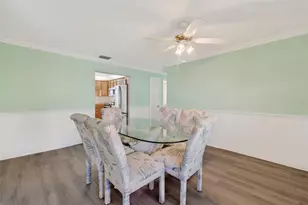 1421 Sea Gull Dr S, Saint Petersburg, FL 33707 - Photo 19