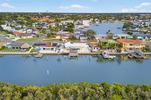 1421 Sea Gull Dr S, Saint Petersburg, FL 33707 - Photo 73