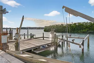 1421 Sea Gull Dr S, Saint Petersburg, FL 33707 - Photo 41