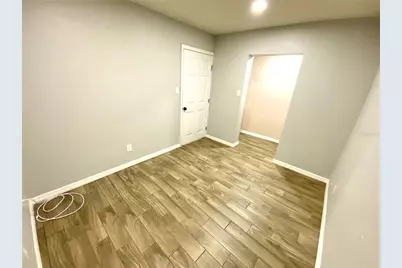 18107 Lake Front Drive, Lutz, FL 33548 - Photo 13