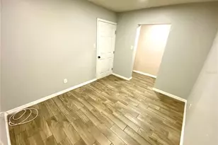 18107 Lake Front Dr, Lutz, FL 33548 - Photo 13