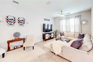 9776 Pembrooke Pines Dr, Sun City Center, FL 33573 - Photo 7