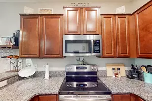9776 Pembrooke Pines Dr, Sun City Center, FL 33573 - Photo 19