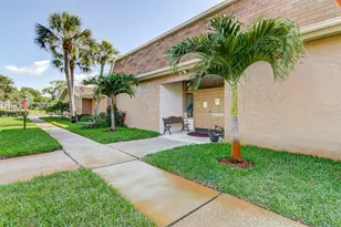 1403 Arrowhead Cir W, Clearwater, FL 33759 - Photo 31