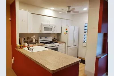 1403 Arrowhead Circle W #13E, Clearwater, FL 33759 - Photo 3