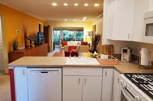 1403 Arrowhead Cir W, Clearwater, FL 33759 - Photo 5