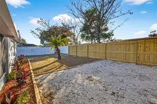 11623 Alpine Pkwy, Port Richey, FL 34668 - Photo 15