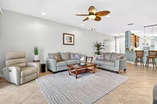 15652 Aurora Lake Cir, Wimauma, FL 33598 - Photo 9