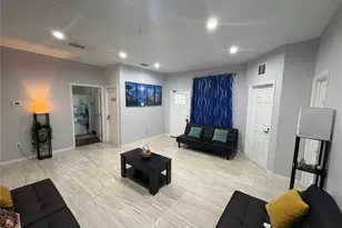 3715 Valley Tree Dr, Tampa, FL 33610 - Photo 5