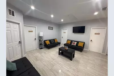 3715 Valley Tree Drive, Tampa, FL 33610 - Photo 7