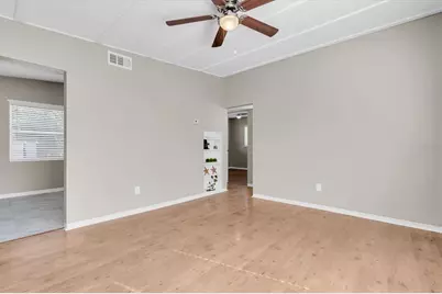 1201 53rd Avenue N, Saint Petersburg, FL 33703 - Photo 7