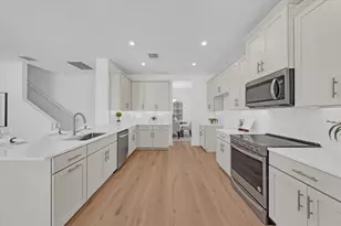 6216 29th St N, Saint Petersburg, FL 33702 - Photo 3