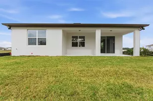 37380 Clinch Cir, Zephyrhills, FL 33540 - Photo 17