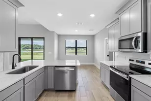 13444 Lake Gallagher Dr, Dover, FL 33527 - Photo 3