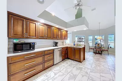 9276 Ashley Drive, Weeki Wachee, FL 34613 - Photo 15