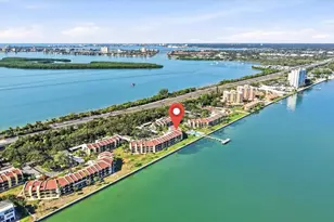 7520 Sunshine Skyway Ln S, Saint Petersburg, FL 33711 - Photo 9