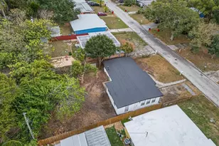 2152 Barcelona Dr, Clearwater, FL 33764 - Photo 31
