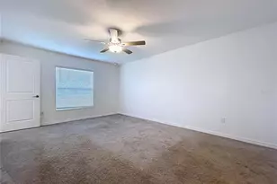 6557 Bar S Bar Trl, Zephyrhills, FL 33541 - Photo 37