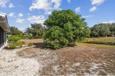 2305 E Del Webb Blvd, Sun City Center, FL 33573 - Photo 31