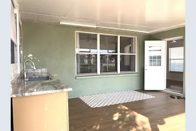 8408 Canterbury Lake Boulevard, Tampa, FL 33619 - Photo 31