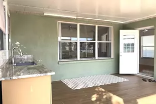 8408 Canterbury Lake Blvd, Tampa, FL 33619 - Photo 31