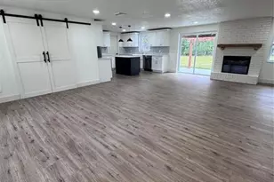 2933 Stearns Rd, Valrico, FL 33596 - Photo 3