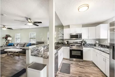 119 W Keyes Avenue, Tampa, FL 33602 - Photo 19