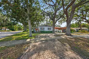 2880 81st St N, Saint Petersburg, FL 33710 - Photo 21