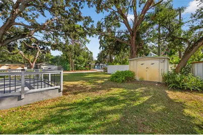 2880 81st Street N, Saint Petersburg, FL 33710 - Photo 19