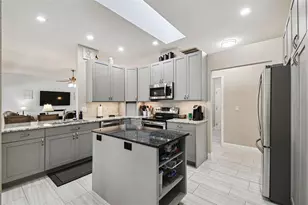 11179 Woodland Waters Blvd, Weeki Wachee, FL 34613 - Photo 15