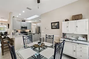 11179 Woodland Waters Blvd, Weeki Wachee, FL 34613 - Photo 19