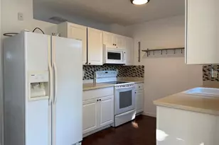 704 72nd Ave N, Saint Petersburg, FL 33702 - Photo 9