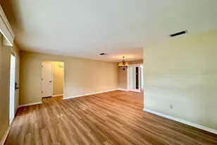 2060 Attache Ct, Clearwater, FL 33764 - Photo 7