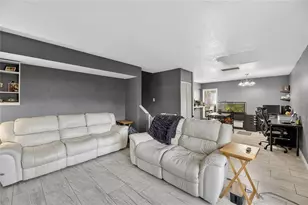 5601 Ashley Oaks Dr, Tampa, FL 33617 - Photo 13