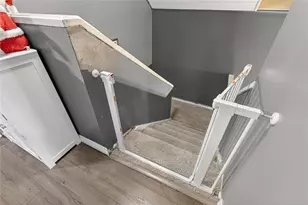 5601 Ashley Oaks Dr, Tampa, FL 33617 - Photo 15