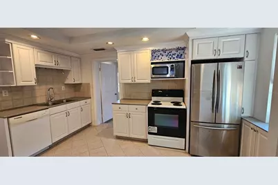 3125 19th Street N, Saint Petersburg, FL 33713 - Photo 3