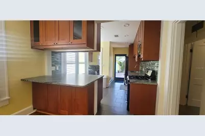 3026 Burlington Avenue N, Saint Petersburg, FL 33713 - Photo 9