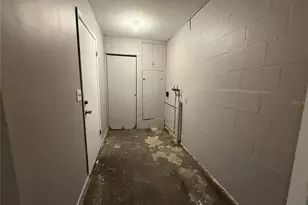 310 W Windhorst Rd, Brandon, FL 33510 - Photo 37