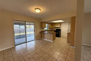 310 W Windhorst Rd, Brandon, FL 33510 - Photo 7