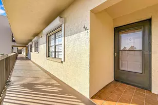 8198 Terrace Garden Dr N, Saint Petersburg, FL 33709 - Photo 3