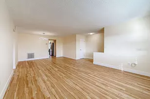 8198 Terrace Garden Dr N, Saint Petersburg, FL 33709 - Photo 7