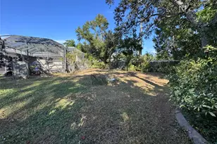 145 Mimosa Dr, Sarasota, FL 34232 - Photo 37